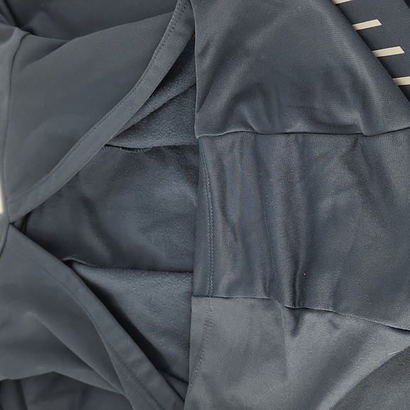 Nike Dri Fit Hooded Long Sleeve Shirt Running Small - Picture 8 of 9